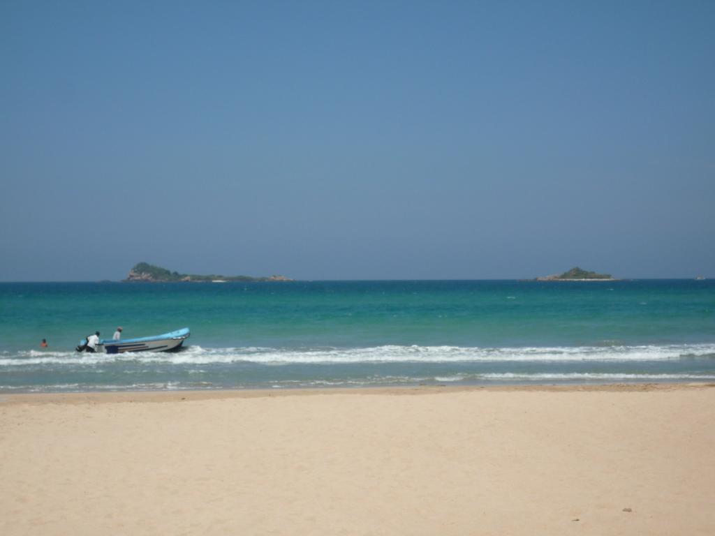 Nilaveli Beach Hostel Extérieur photo